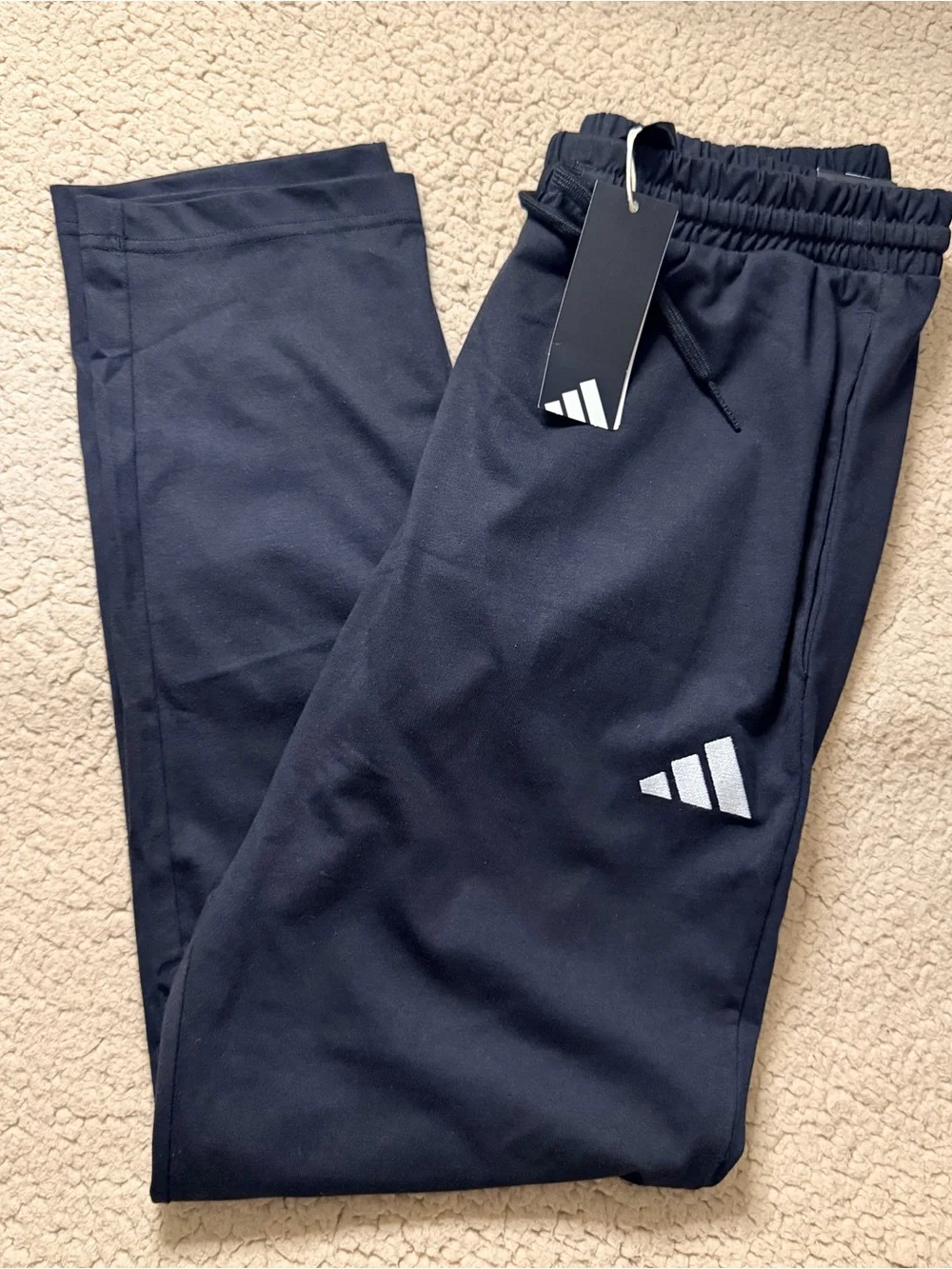 🤍New Adidas Men's Essentials Regular Fit Pants🤍